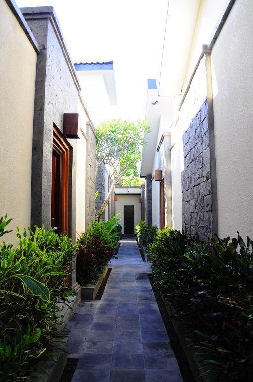Puri Mesari Suites Denpasar  Exterior photo